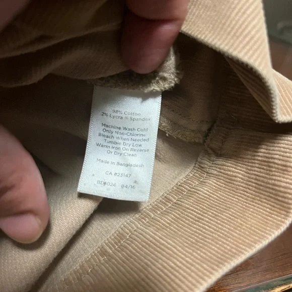 EUC Host Pick Talbots Size 8 Petite Tan Mini Skirt With Pockets - Picture 9 of 9